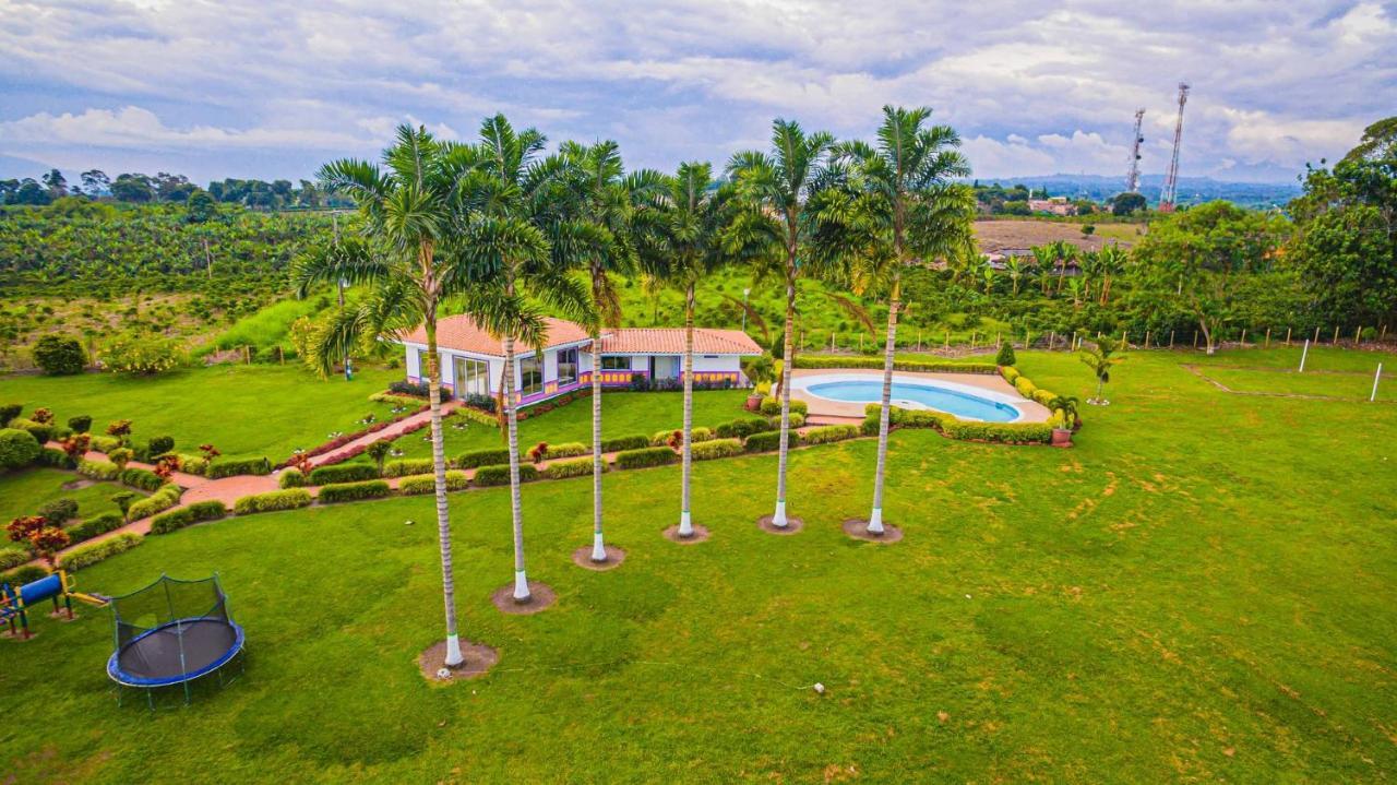 Hotel Arrayanes Del Quindio Montenegro Buitenkant foto