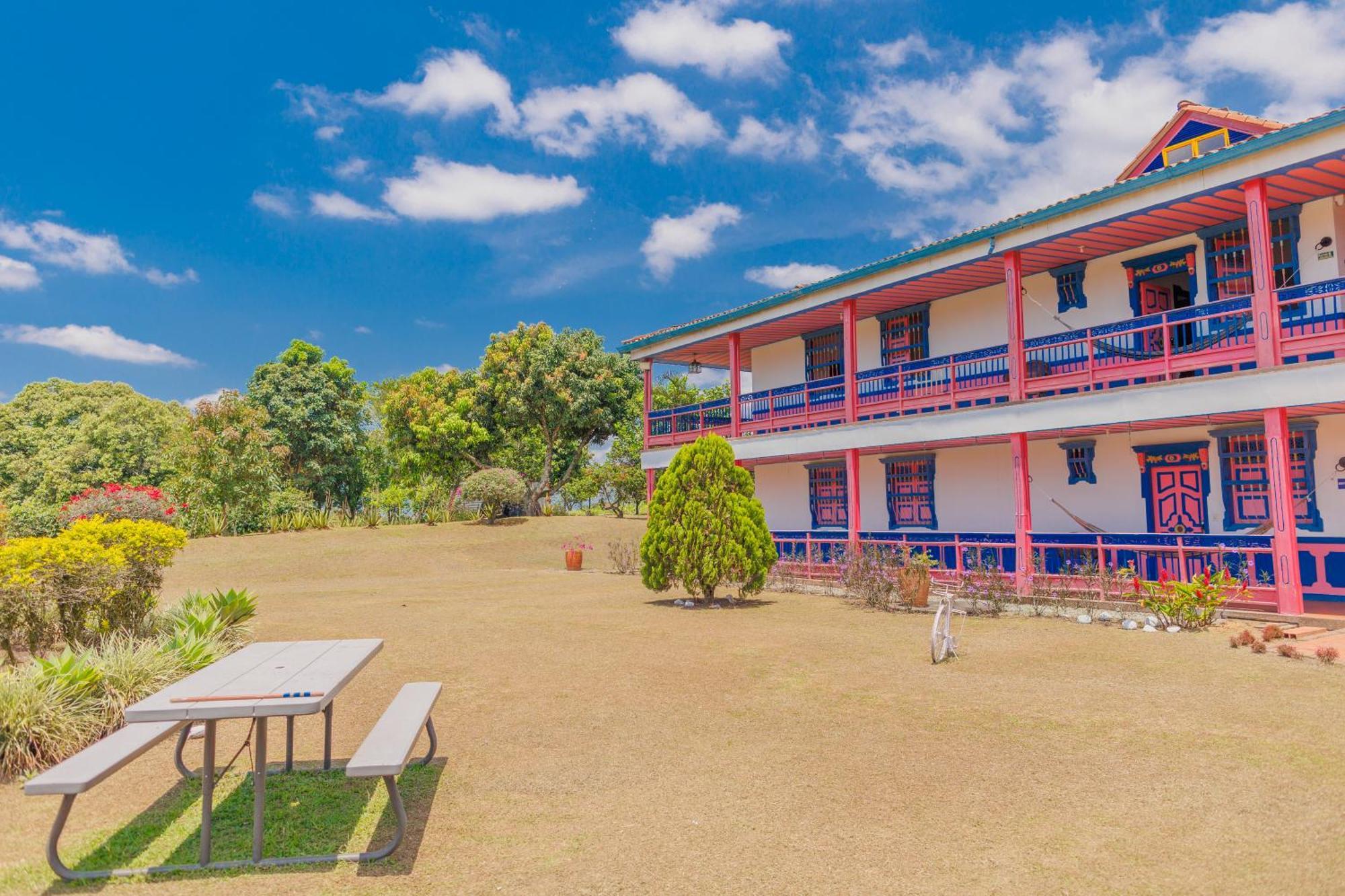 Hotel Arrayanes Del Quindio Montenegro Buitenkant foto
